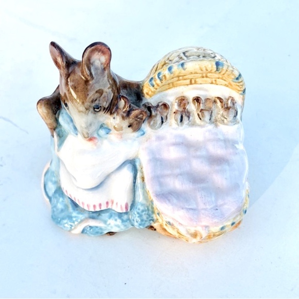 Vintage Beatrix Potter Figurine Hunca Munca